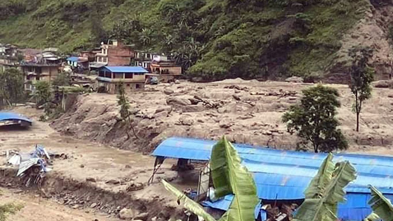 प्राकृतिक विपद्बाट १ महिनामा सय जनाको मृत्यु